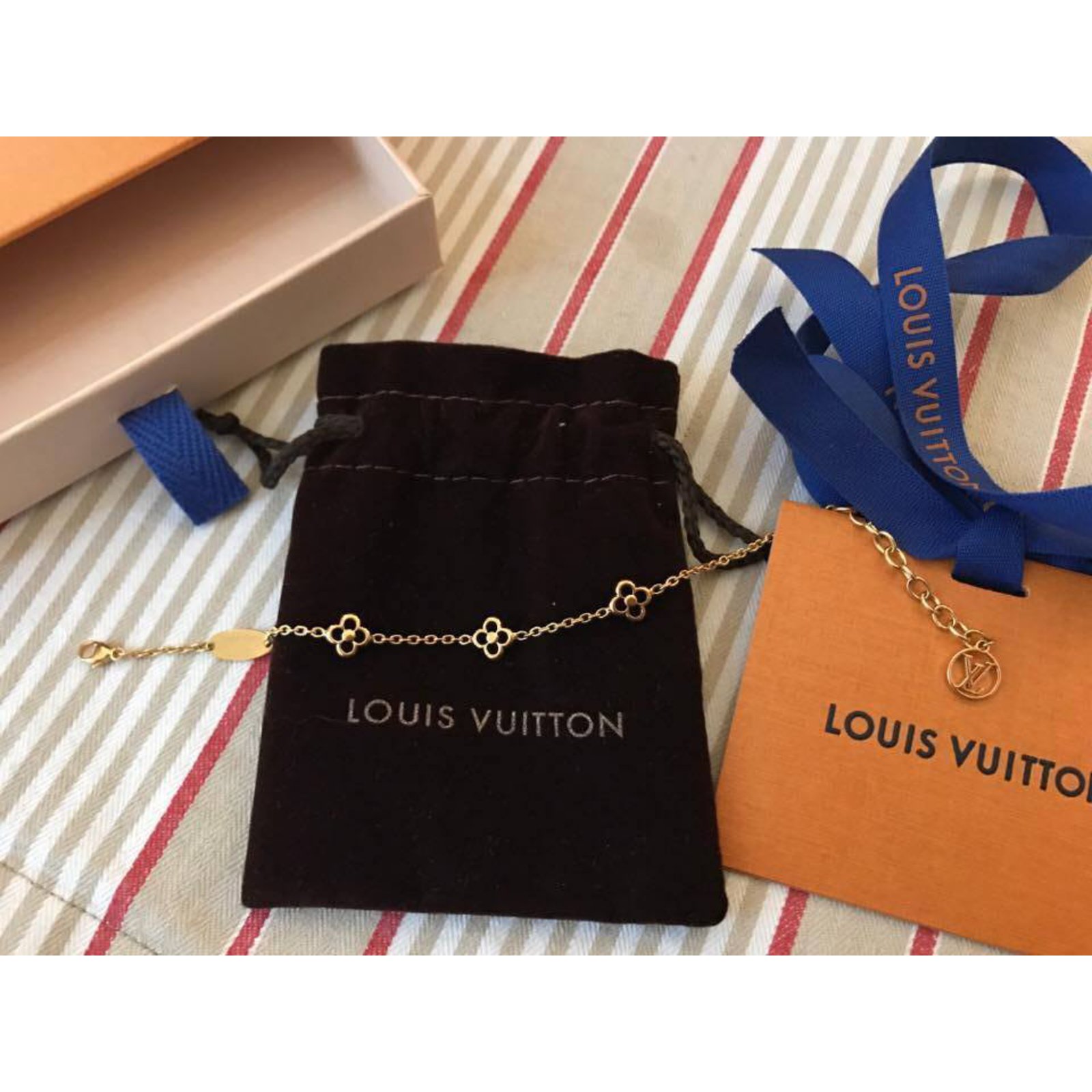 Louis Vuitton Flower Full bracelet Bracelets Other Golden ref.33678 - Joli Closet